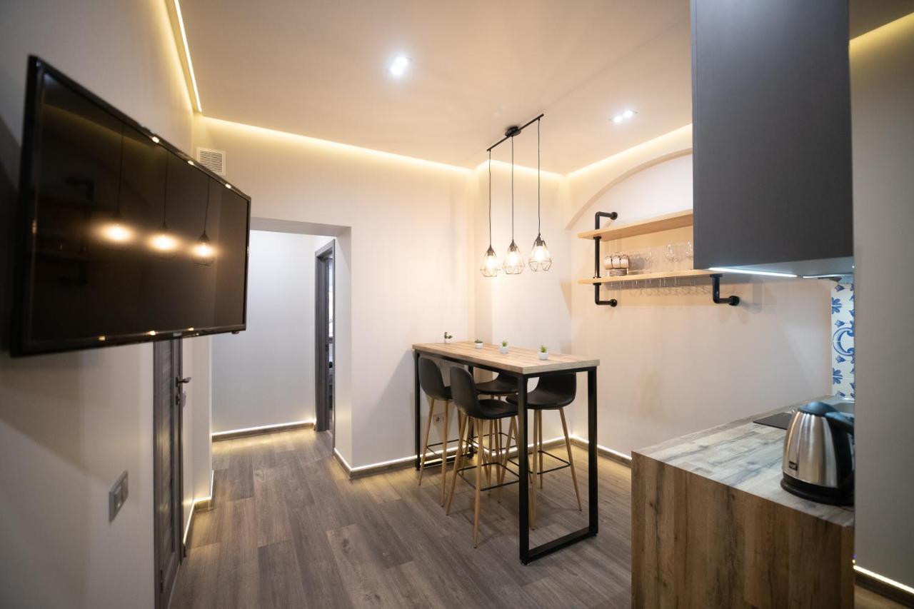 Apartment On Krakivska 34 リヴィウ エクステリア 写真